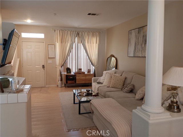 Detail Gallery Image 12 of 30 For 335 W Summerfield, Anaheim,  CA 92802 - 3 Beds | 2/1 Baths