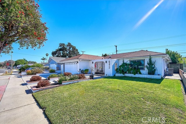 Detail Gallery Image 3 of 52 For 6372 Larchwood Dr, Huntington Beach,  CA 92647 - 4 Beds | 2 Baths