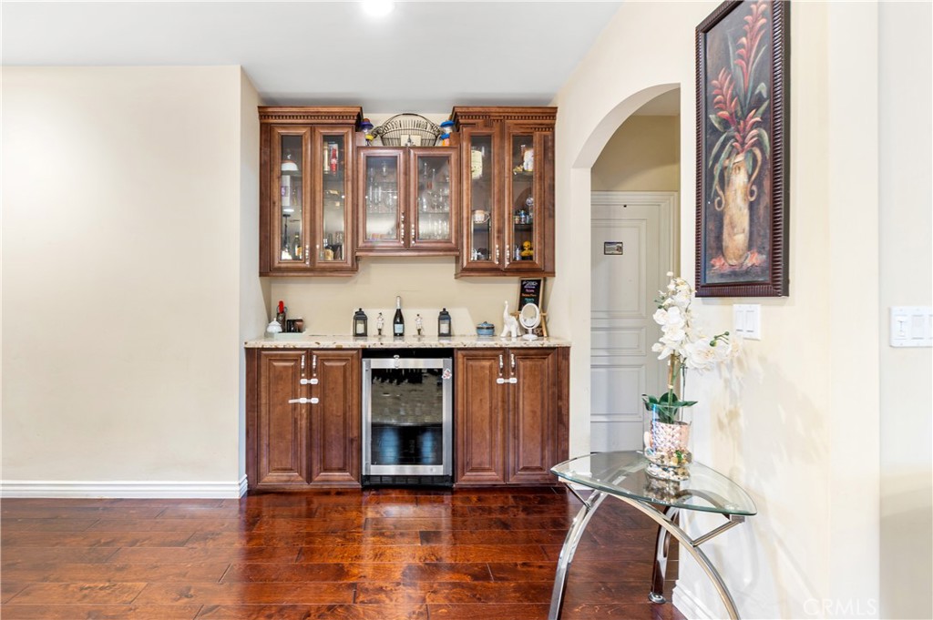 MLS #DW25229258 image #9