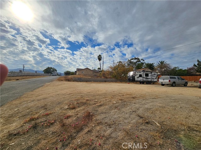 Detail Gallery Image 4 of 6 For 29315 Gunder, Lake Elsinore,  CA 92530 - – Beds | – Baths