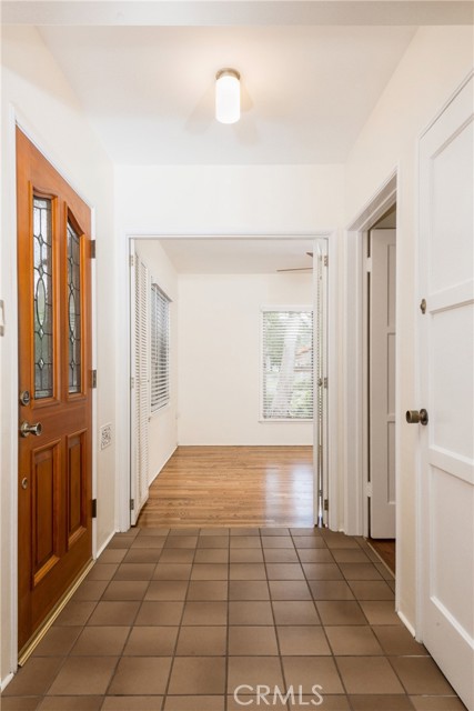 Detail Gallery Image 7 of 33 For 1717 Riverside Dr, Glendale,  CA 91201 - 2 Beds | 1 Baths