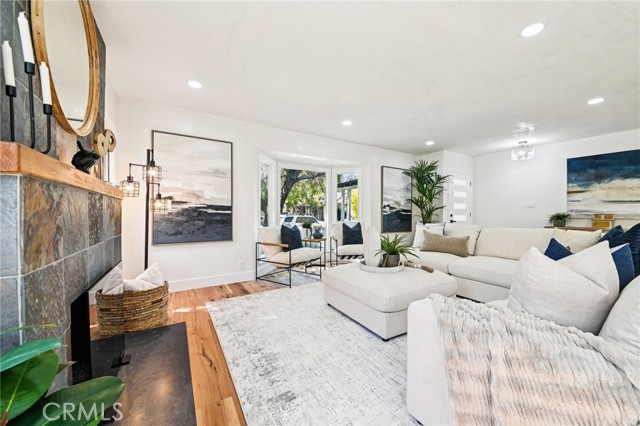 Detail Gallery Image 6 of 58 For 8454 Naylor Ave, Los Angeles,  CA 90045 - 3 Beds | 2 Baths