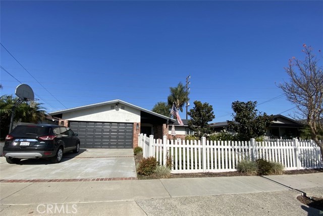 9651 Flounder Dr, Huntington Beach, CA 92646