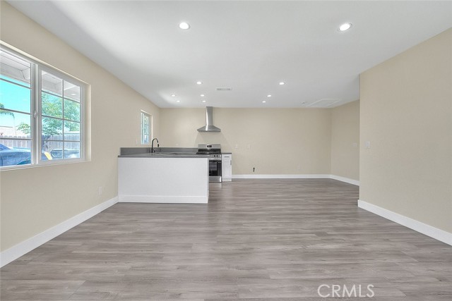 Detail Gallery Image 25 of 31 For 340 W Caroline St, Ontario,  CA 91762 - 7 Beds | 4 Baths