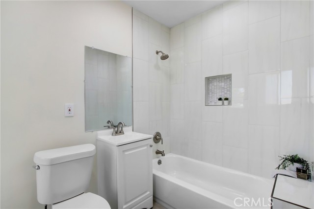 293 E Congress Street, Colton CA: https://media.crmls.org/medias/4de20d17-cdf3-4a4a-864e-a36b97b364c6.jpg