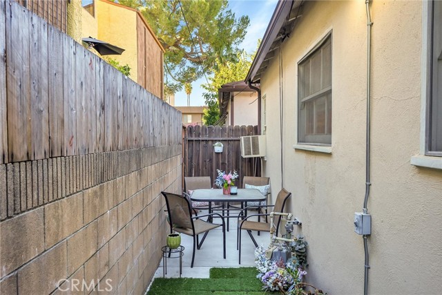 Detail Gallery Image 17 of 22 For 4266 Troost, Studio City,  CA 91604 - 1 Beds | 1 Baths