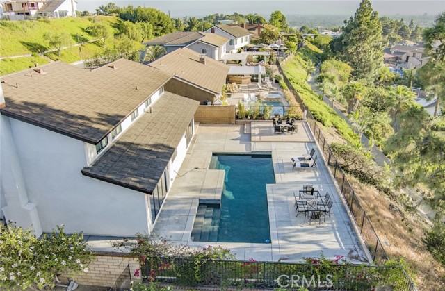 4263 E Ranch Gate Road, Anaheim Hills CA: https://media.crmls.org/medias/4de35be1-bb37-43e4-b904-43e1f656966d.jpg