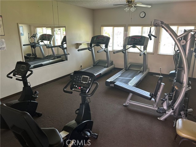 Detail Gallery Image 31 of 34 For 2851 Rolling Hills Dr #1,  Fullerton,  CA 92835 - 3 Beds | 2 Baths