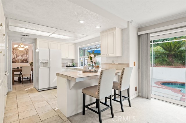 22443 Robin Oaks, Diamond Bar CA: https://media.crmls.org/medias/4de38c21-100a-48e0-8722-3547f89303d8.jpg