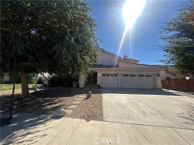 Detail Gallery Image 2 of 17 For 23035 Twinflower Ave, Wildomar,  CA 92595 - 5 Beds | 3 Baths