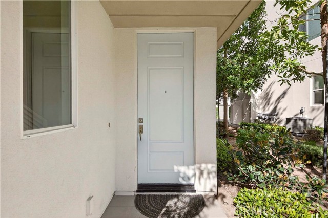 335 Magnet, Irvine CA: https://media.crmls.org/medias/4de4a52f-2e92-47dd-8c6c-ad8c6fa7fcca.jpg