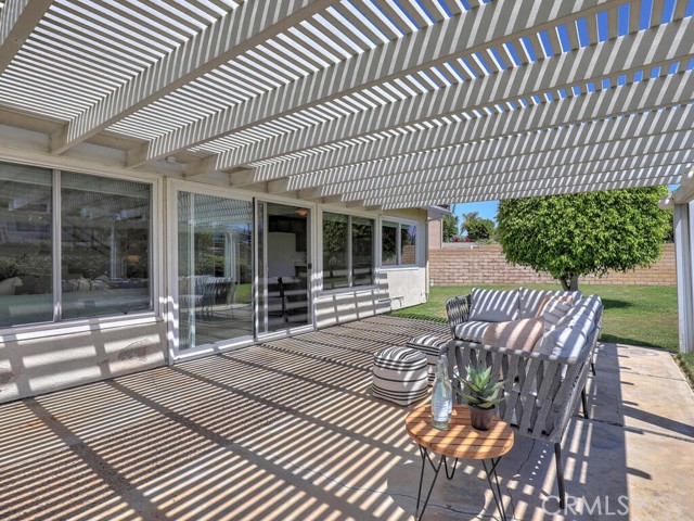 Detail Gallery Image 40 of 54 For 18022 Dellglen Cir, Huntington Beach,  CA 92647 - 4 Beds | 3 Baths