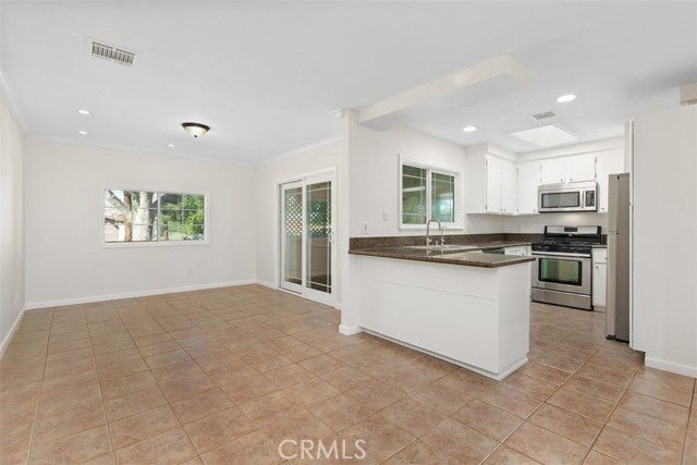 Detail Gallery Image 10 of 30 For 1691 W Ontario Ave, Corona,  CA 92882 - 4 Beds | 2 Baths