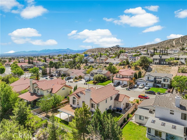 1215 Date Palm Drive, Palmdale CA: https://media.crmls.org/medias/4de68f50-99d3-4634-bb55-b2b9ac4e185c.jpg