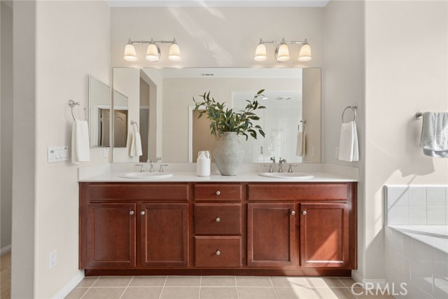 Detail Gallery Image 32 of 75 For 101 Newington, Irvine,  CA 92618 - 4 Beds | 3/1 Baths