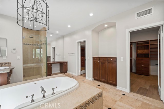 Detail Gallery Image 35 of 58 For 32 New Dawn, Irvine,  CA 92620 - 5 Beds | 4/1 Baths