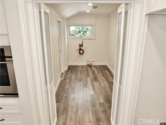 729 East Emerson Ave, Orange CA: https://media.crmls.org/medias/4de7d0e3-bb04-41ad-9c1a-b4f75291f53e.jpg