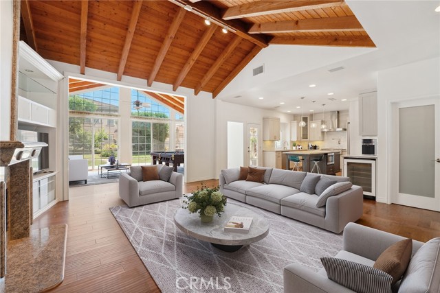 22501 Marilla Street, Chatsworth CA: https://media.crmls.org/medias/4de936d0-ed0c-447b-aea5-233a4f671a27.jpg