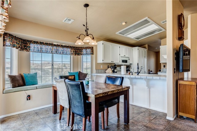 Detail Gallery Image 52 of 72 For 7170 Joshua, Oak Hills,  CA 92344 - 3 Beds | 2 Baths