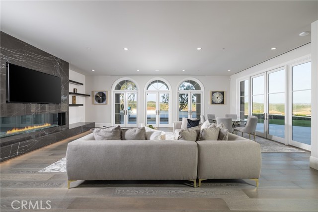 Detail Gallery Image 14 of 23 For 28 Tide Watch, Newport Coast,  CA 92657 - 6 Beds | 6/2 Baths