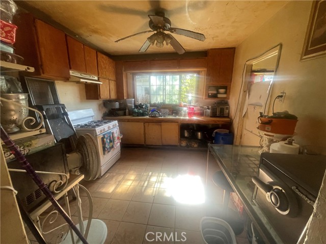7751 Arvilla Avenue, Sun Valley CA: https://media.crmls.org/medias/4deaab92-ed44-4553-9b53-356fbd17ea17.jpg