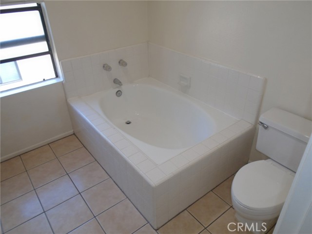 Detail Gallery Image 16 of 33 For 19 Goldstar, Pomona,  CA 91766 - 3 Beds | 2/1 Baths