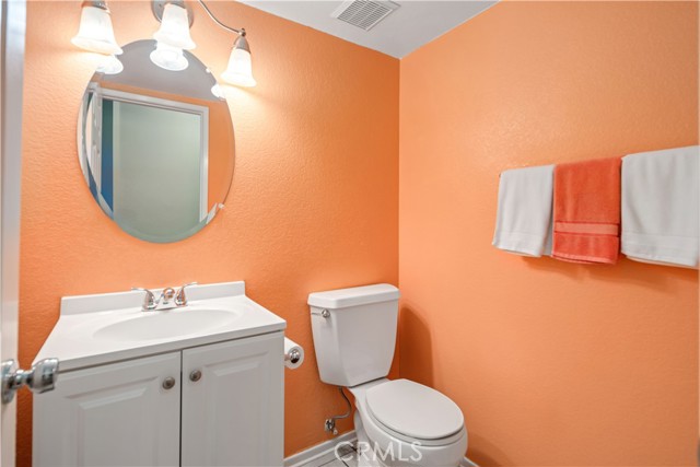 Detail Gallery Image 15 of 40 For 3039 Holline Ct, Lancaster,  CA 93535 - 4 Beds | 2/1 Baths