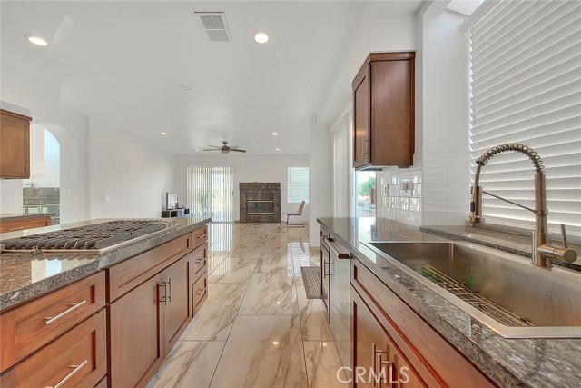 Detail Gallery Image 22 of 70 For 3571 Rio Ranch Rd, Corona,  CA 92882 - 5 Beds | 3 Baths