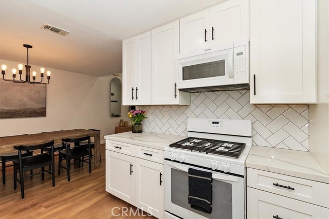 Detail Gallery Image 11 of 30 For 1187 W Cornell St, Rialto,  CA 92376 - 4 Beds | 2/1 Baths