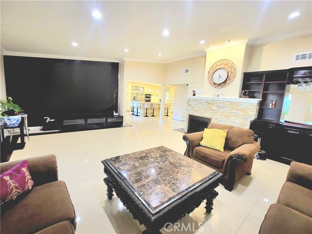 Detail Gallery Image 4 of 59 For 814 Kellogg, Glendale,  CA 91202 - 3 Beds | 2 Baths