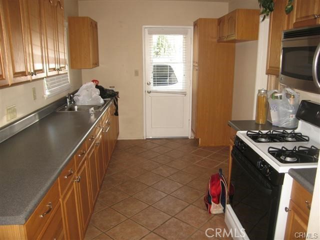 Detail Gallery Image 19 of 33 For 450 Saint Augustine Ave, Claremont,  CA 91711 - 3 Beds | 2 Baths