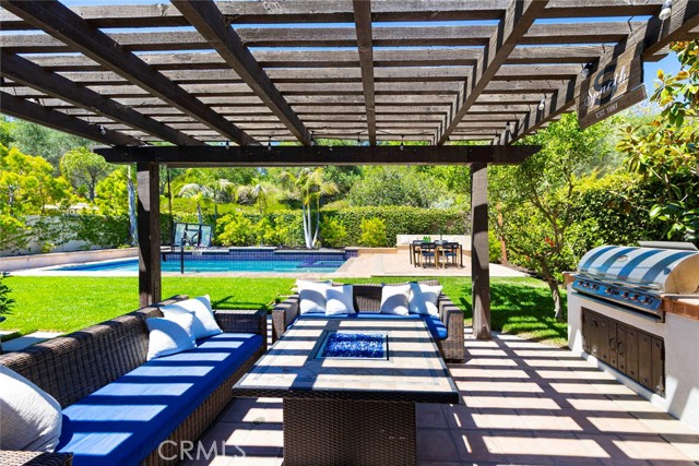 Detail Gallery Image 3 of 70 For 21 via Andaremos, San Clemente,  CA 92673 - 6 Beds | 4/1 Baths