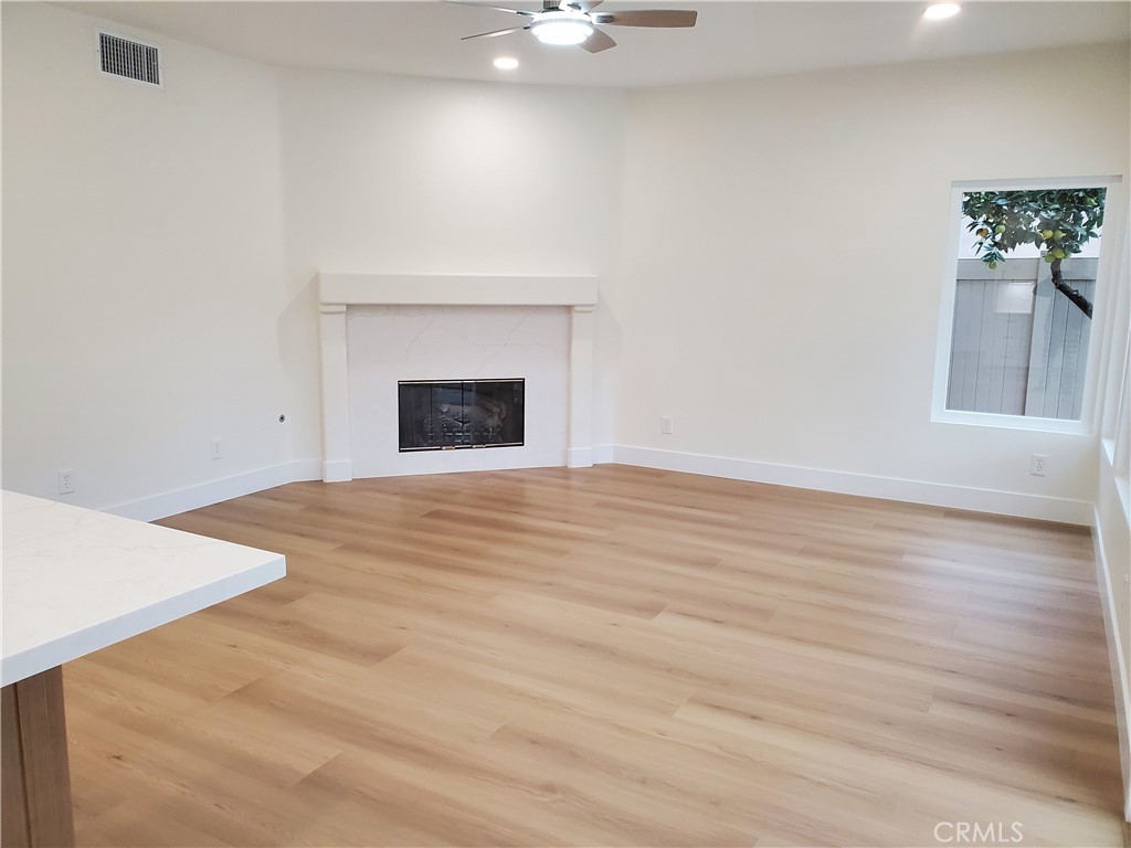 MLS #OC25261942 image #24