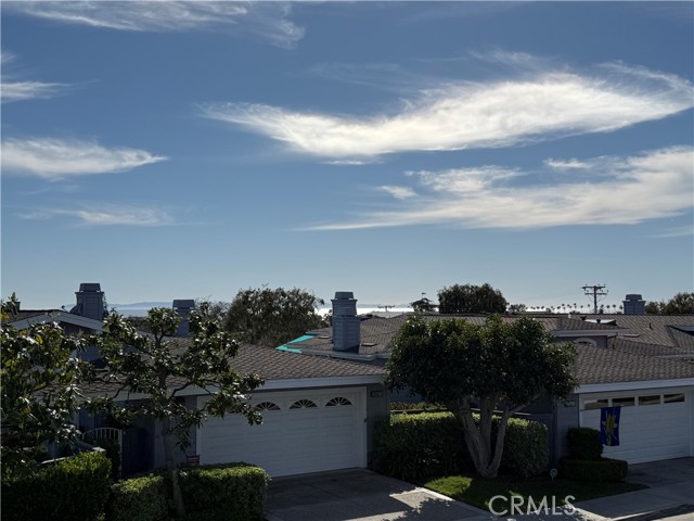 3611 Daffodil Avenue, Corona del Mar CA: https://media.crmls.org/medias/4dee4ab5-7583-4627-a281-f2db6ca13b7d.jpg