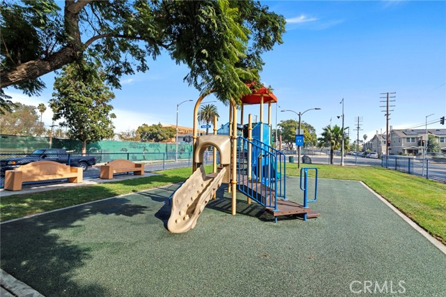 Detail Gallery Image 28 of 28 For 224 W 14th St, Long Beach,  CA 90813 - 4 Beds | 2 Baths