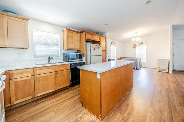 Detail Gallery Image 12 of 37 For 22111 Newport Ave #5,  Grand Terrace,  CA 92313 - 3 Beds | 2 Baths