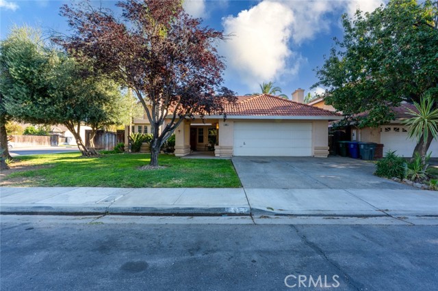 Detail Gallery Image 3 of 71 For 934 Neal St, Los Banos,  CA 93635 - 4 Beds | 2 Baths