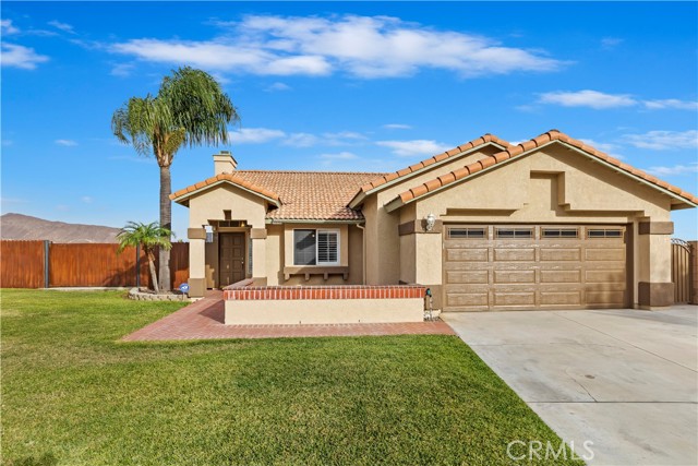 Detail Gallery Image 1 of 39 For 4296 Estrada Dr, Jurupa Valley,  CA 92509 - 3 Beds | 2 Baths