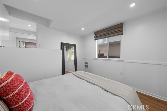 225 42nd Street, Manhattan Beach CA: https://media.crmls.org/medias/4df28c21-7403-46fa-af35-ef4b8dbe52a4.jpg