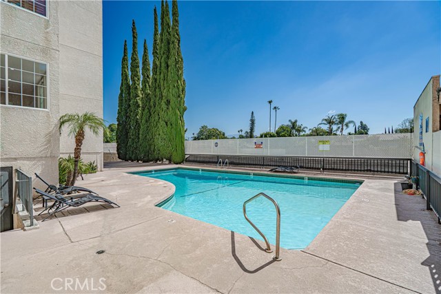 Detail Gallery Image 28 of 31 For 5050 Coldwater Canyon Ave #306,  Sherman Oaks,  CA 91423 - 2 Beds | 2 Baths