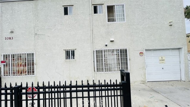 1083 Gaviota Avenue, Long Beach CA: https://media.crmls.org/medias/4df3cb98-bb99-45a4-88a8-fdbd01a75533.jpg