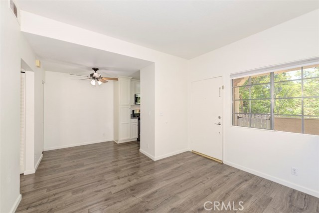 9 Gaviota, Rancho Santa Margarita CA: https://media.crmls.org/medias/4df3dd6b-7226-4cfc-a09a-a6cfcb254421.jpg