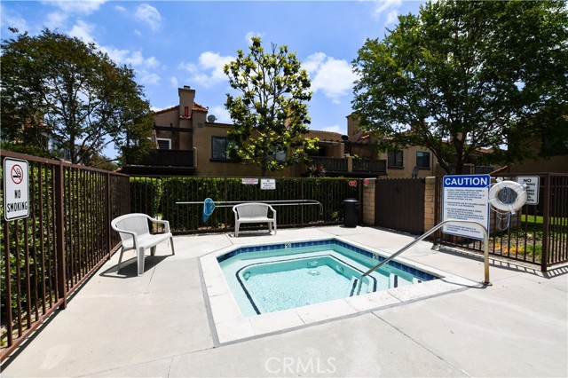 Detail Gallery Image 4 of 14 For 3093 Brea Bld #16,  Fullerton,  CA 92835 - 2 Beds | 2 Baths