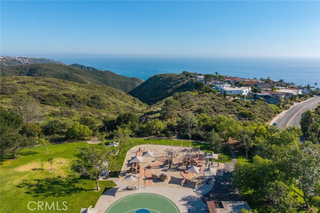 956 Tia Juana, Laguna Beach CA: https://media.crmls.org/medias/4df5412a-daf0-427a-a3e8-39ef9daf615c.jpg