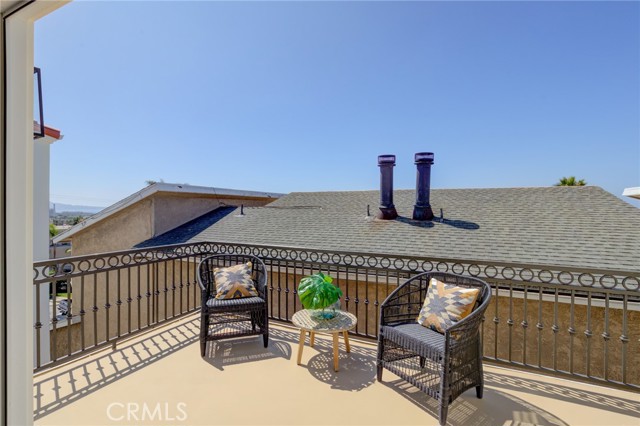 911 15th Street, Hermosa Beach, California 90254, 4 Bedrooms Bedrooms, ,3 BathroomsBathrooms,Residential,Sold,15th,SB21196642