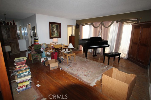 Detail Gallery Image 5 of 16 For 3360 Halderman, Los Angeles,  CA 90066 - 3 Beds | 2 Baths