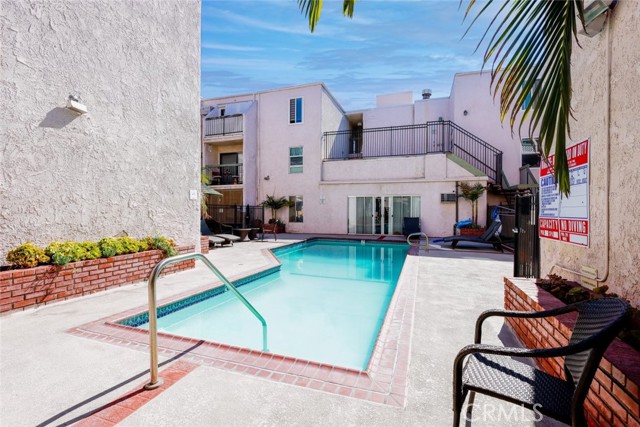 409 Burchett Street, Glendale CA: https://media.crmls.org/medias/4df6de52-3646-4dc7-ae34-df7bbfa586fc.jpg