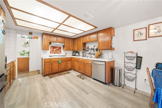 Detail Gallery Image 25 of 40 For 4021 182nd #H, Torrance,  CA 90504 - 3 Beds | 2/1 Baths