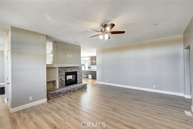 Detail Gallery Image 7 of 71 For 16983 Morrow Meadow Ln, Perris,  CA 92570 - 4 Beds | 2/1 Baths