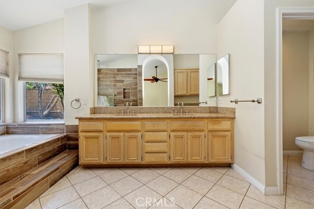10854 Beltramo Circle, Riverside CA: https://media.crmls.org/medias/4df70472-aab6-4343-8950-91e9c8b424e6.jpg